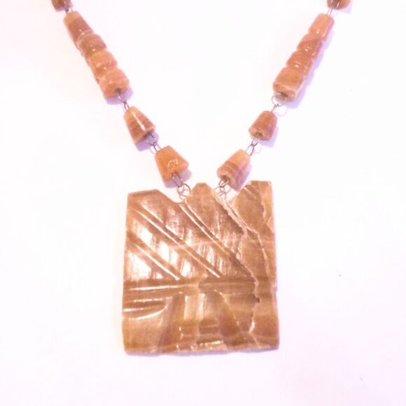 Vintage Mexican Agate Carved Pendant Beaded Necklace - Picture 1 of 5